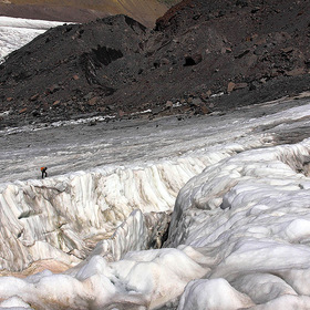 На леднике Уллу-Чиран